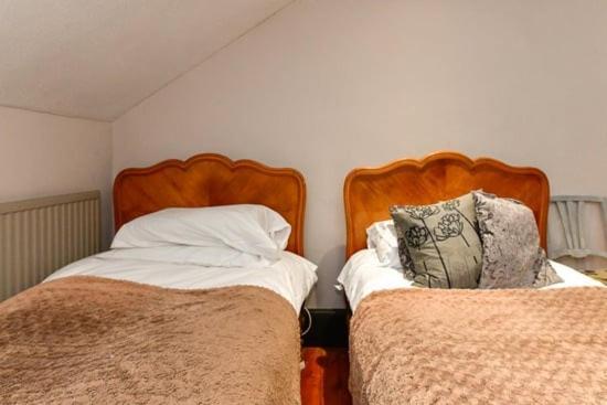 Quirky 4 Bedroom Apartment With Terrace Кардифф Экстерьер фото